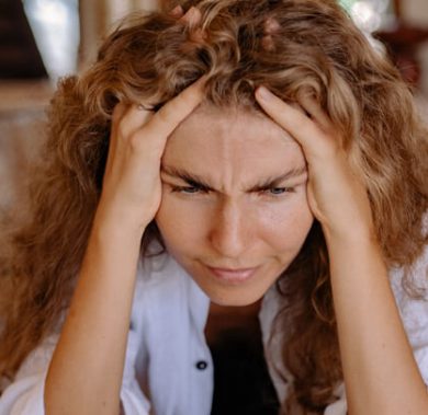 featured image - Things to do when suffering from migraines